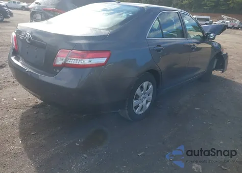 2010 Toyota Camry Se/Le/Xle z USA, uszkodzony, nr VIN 4T4BF3EK3AR053113